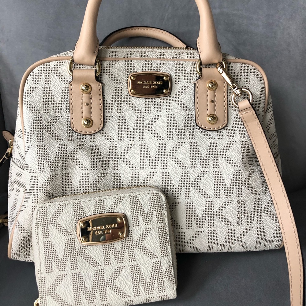 COPY - Michael Kors Purse & Wallet bundle!!!✨✨